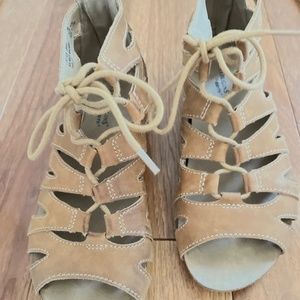 EARTH ORIGINS HARLEY WEDGE SANDAL